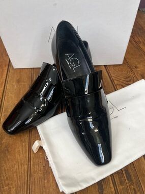 AGL women’s shoes Black Patent Leather Slip-On Loafers